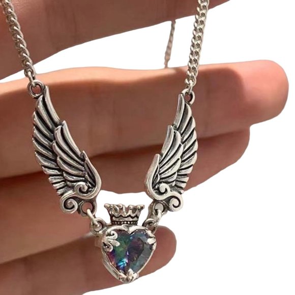 Beautiful Little winged heart articulated necklace with a vitrial Crystal Heart - Picture 4 of 8